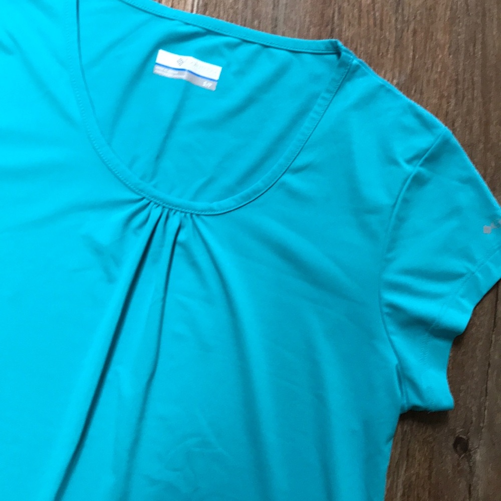 COLUMBIA Sportswear S/S Top Active / Casual EUC
